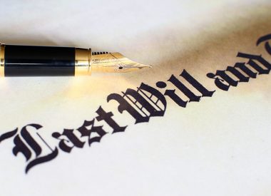 Image of parchment and fountain pen to illustrate fraudulent calumny for the validity of a will